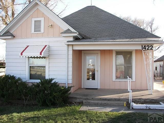 1st image of 1422 Chestnut Ave