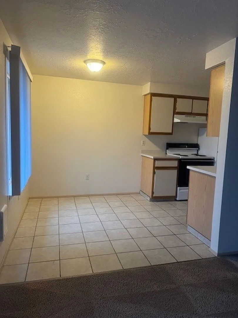 Churchdale Apartments — Photo 3