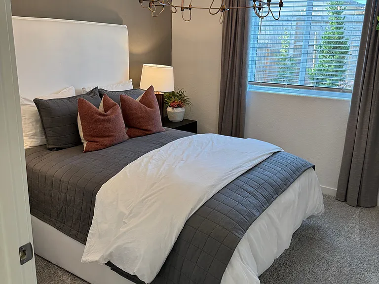 Bedroom is not furnished. Just to show how it could look when furnished by tenant.