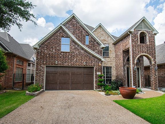3rd image of 2621 Woodpark Dr