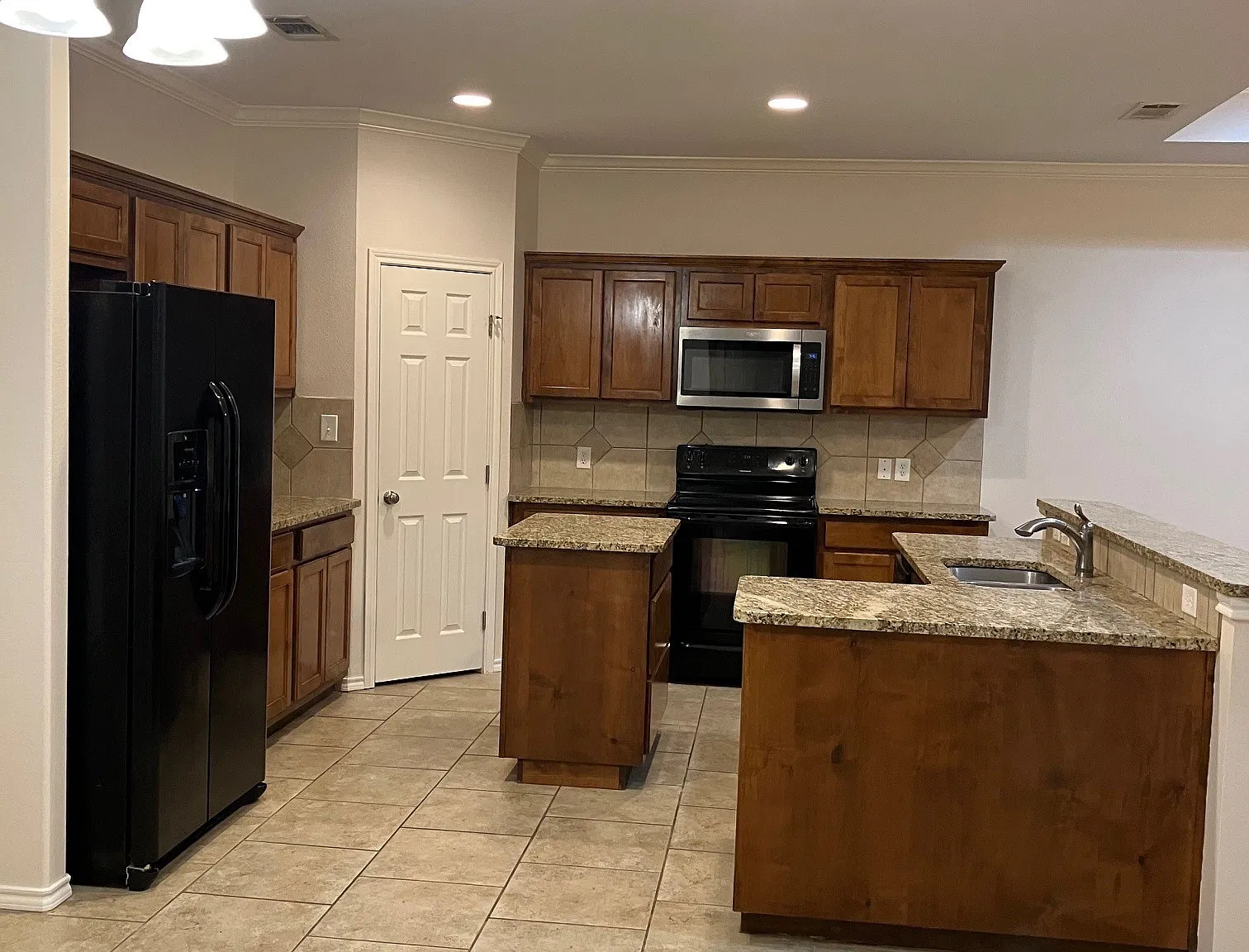 2 bed, 1287 sqft, $1,520 — Photo 3