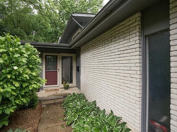 4th image of 3569 Frederick Dr