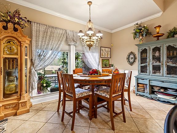 4th image of 10 Tierra Lago Dr