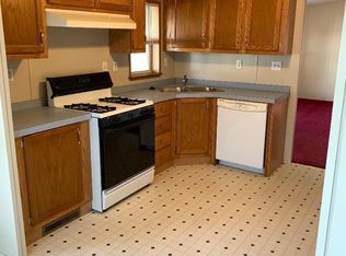 54 5th St, Madison, OH 44057