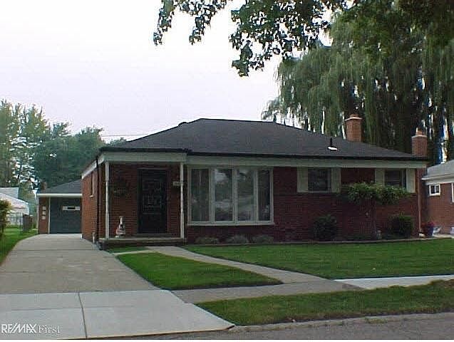 1st image of 22325 Visnaw St