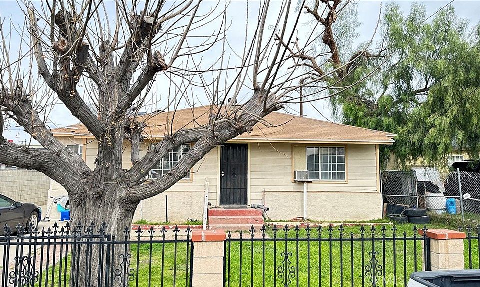 1st image of 18842 Lynwood St