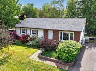 10 Summerhill Dr, Moncton, NB E1C9C1