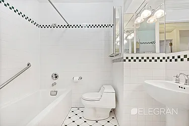 Rented by (Legacy) Elegran