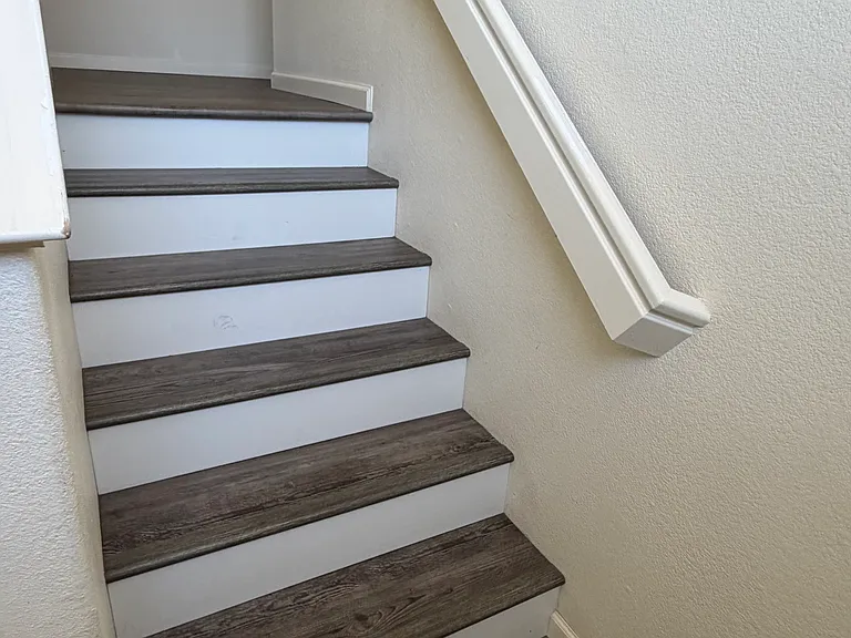 stair case to 2nd floor