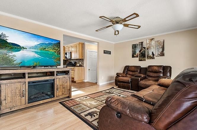 2nd image of 157 Bulova Dr