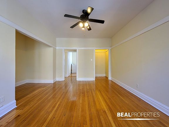 4th image of 725 W Barry Ave #A2