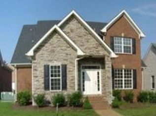 104 Mayfield Ln, Hendersonville, TN 37075