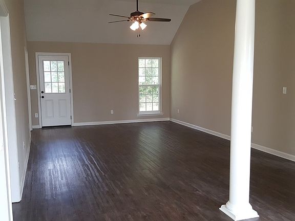 5th image of 362 Old Walnut Br