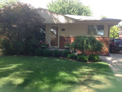 19653 Lochmoor St, Harper Woods, MI, 48225