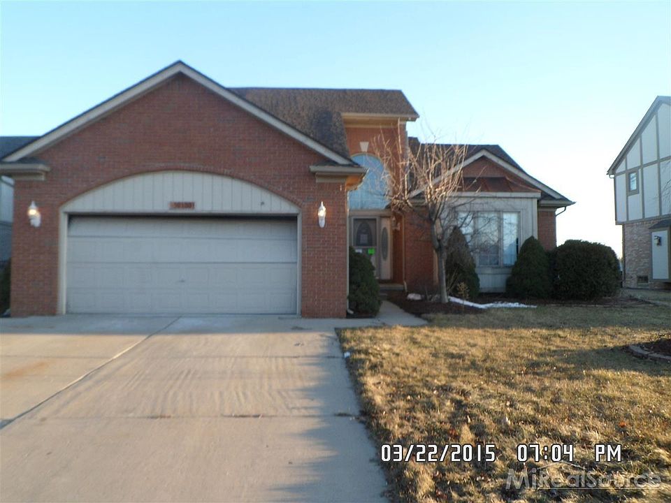 1st image of 30180 Crescent Dr