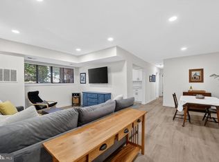 55 Skyhill Rd APT 101, Alexandria, VA