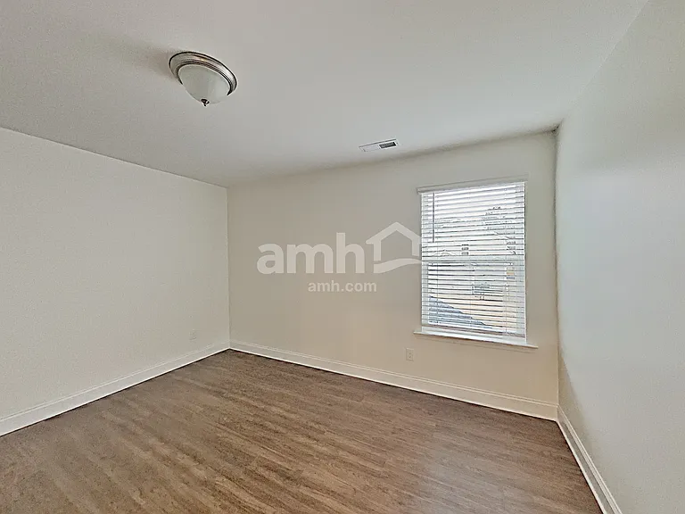 331 Elmhurst Dr — Photo 27
