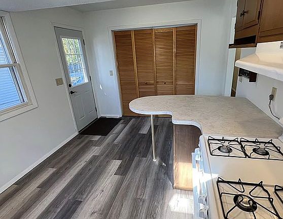 5th image of 2523 Ridge Ave