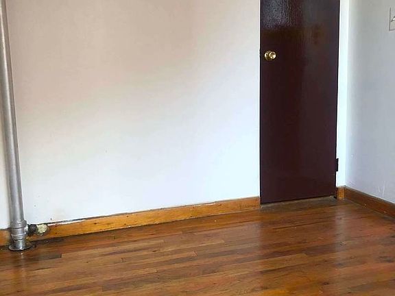 5th image of 1120 Fox St APT 2B