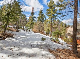 902 Jeffries Rd, Big Bear Lake, CA 92315