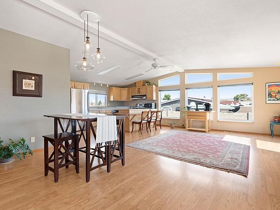 2nd image of 607 Roslyn Ct SW Lot 8