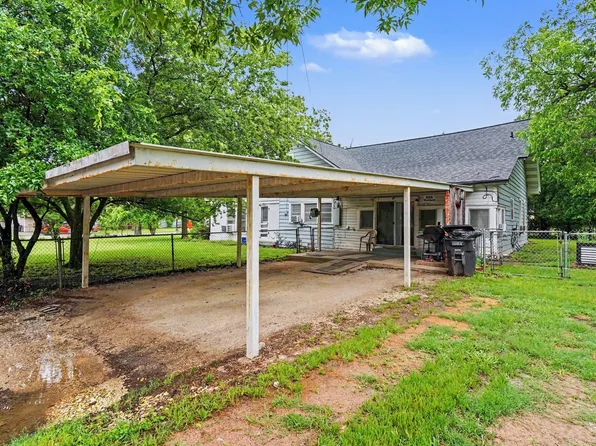 506 Woodard Ave, Cleburne, TX 76033