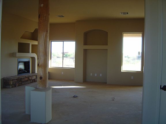 3rd image of 25607 N DENVER HILL Drive