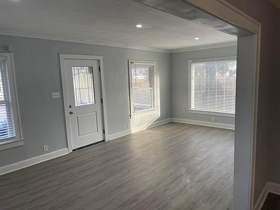 4th image of 4336 Indiana Ave
