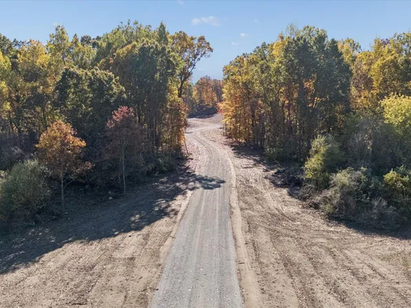 3 E Coon Lake Rd, Howell, MI 48843