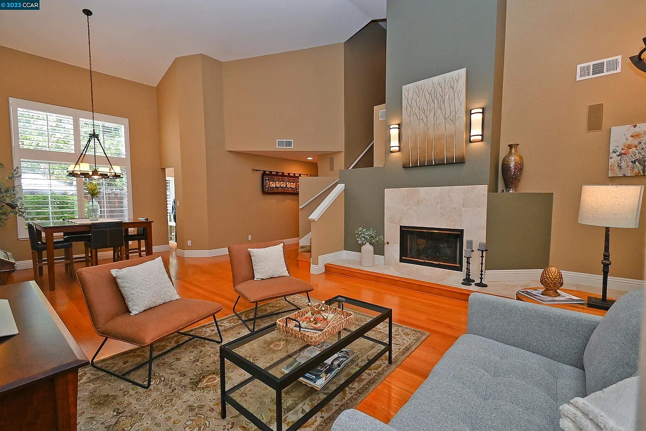 3 bed, 1939 sqft, $4,650 — Photo 4