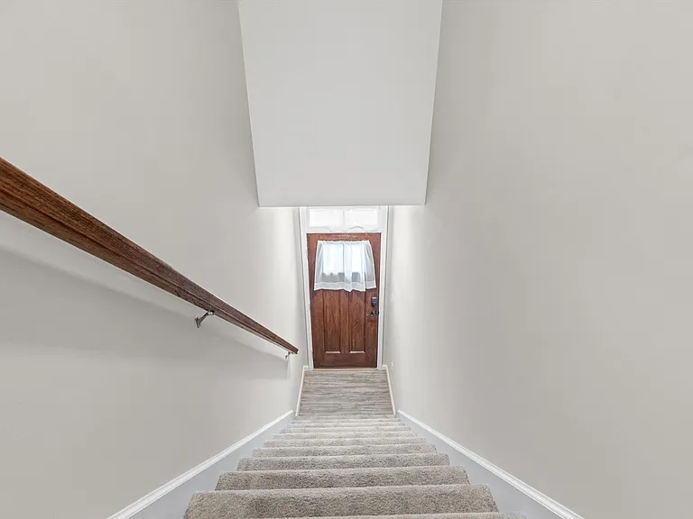 1503 Kathy Ann Way E — Photo 6