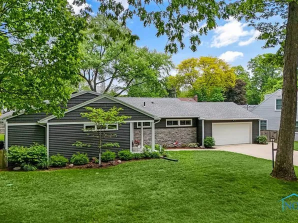 2714 W Rockridge Cir, Toledo, OH 43606