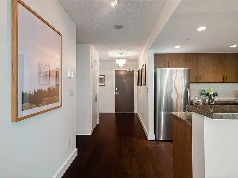 125 Milross Ave — Photo 5