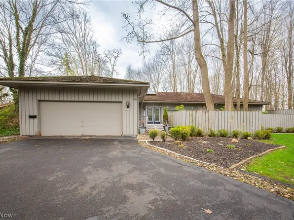 635 Glen Eden Ct, Aurora, OH 44202