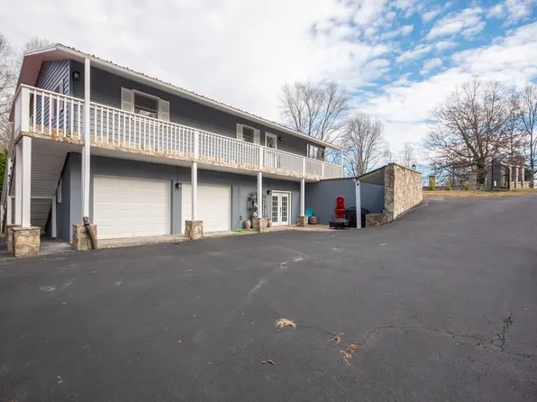 1407 Ridge Rd, Franklin, NC 28734