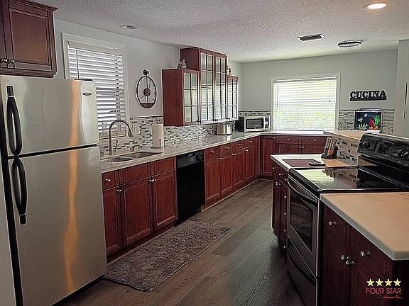 4th image of 6703 NW 29th Ct