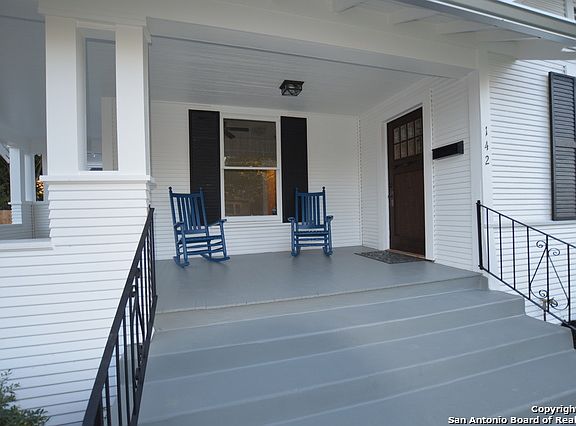 2nd image of 142 Glenwood Ct