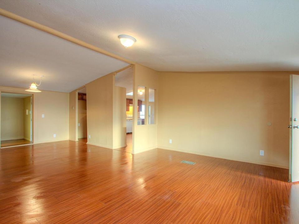 1st image of 32558 W San Lorenzo Dr
