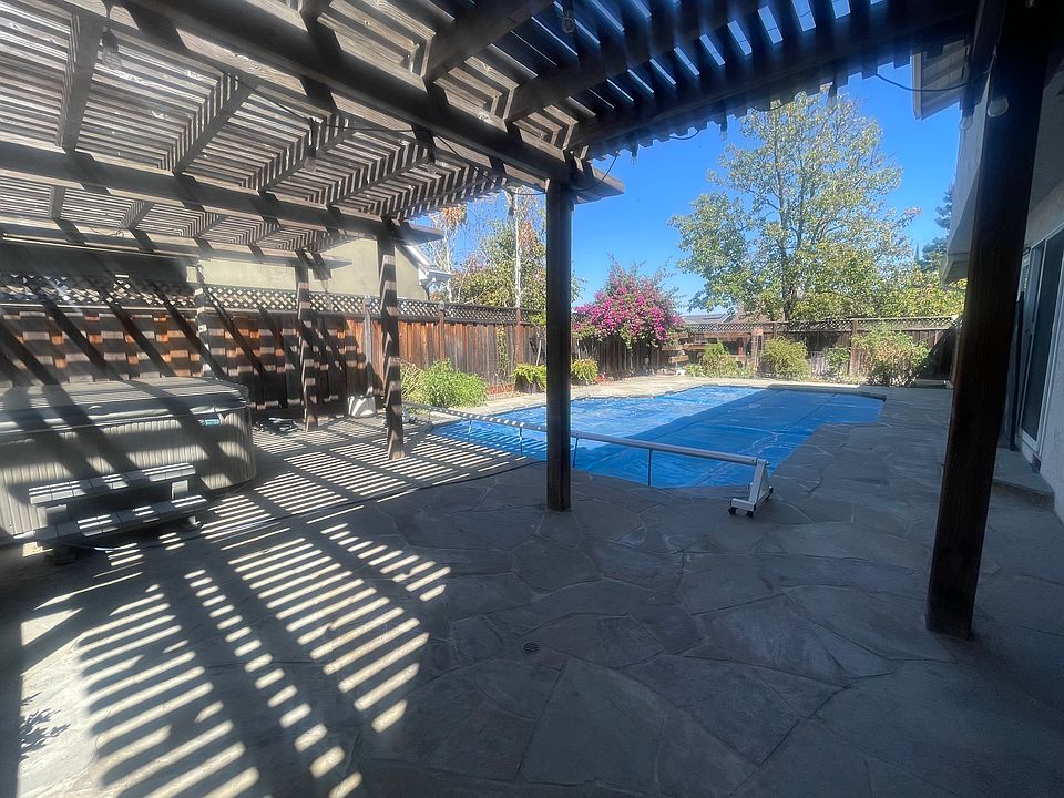 1st image of 3835 Mountcliffe Ct