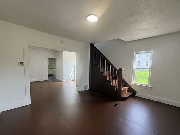 3rd image of 724 S Linden Ave #728