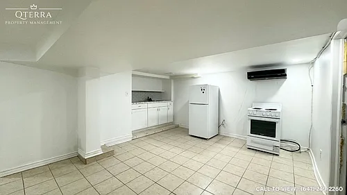 90 Barons Ave N #2 Photo 1