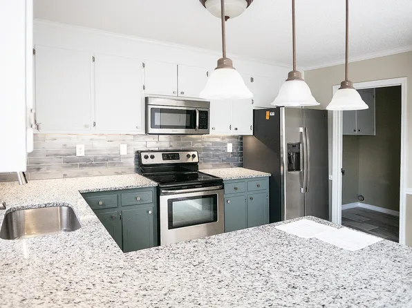 2385 Vineyard Dr APT I1, Winterville, NC 28590
