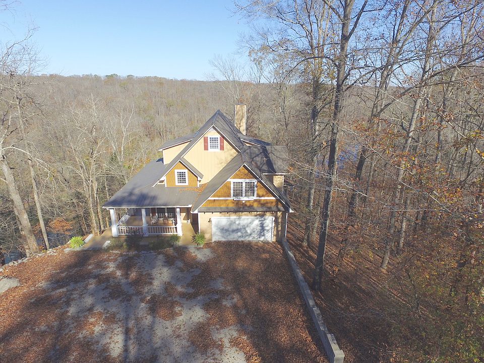 1st image of 421 Blue Heron Ln