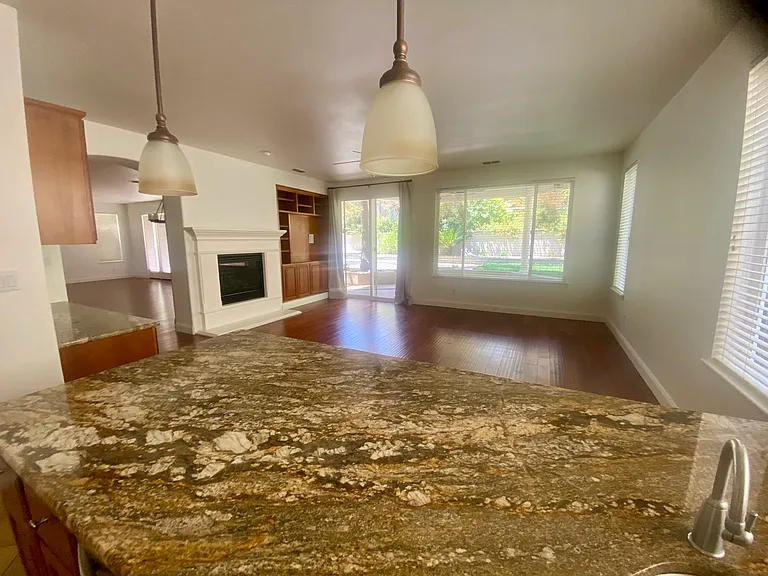 3073 Mammoth Way — Photo 11