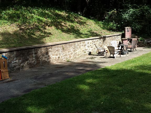 backyard & patio/firepit