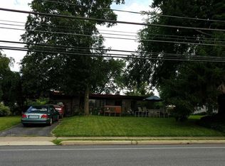 706 Paxon Hollow Rd, Broomall, PA 19008