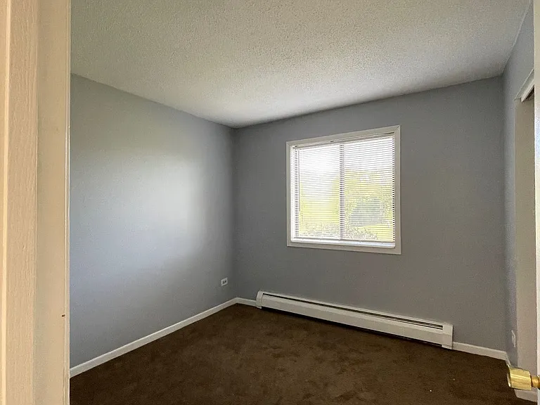 2202 Lewis Ave #302 — Photo 4