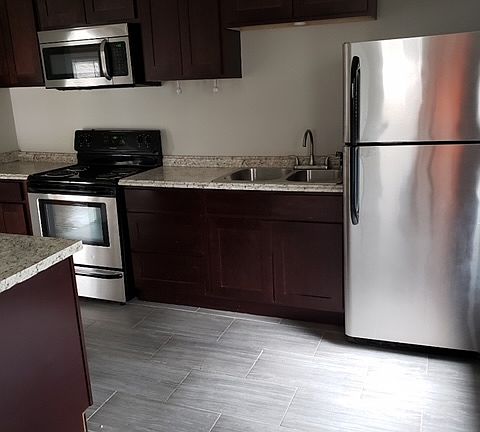 3rd image of 4305 Bridge Ave