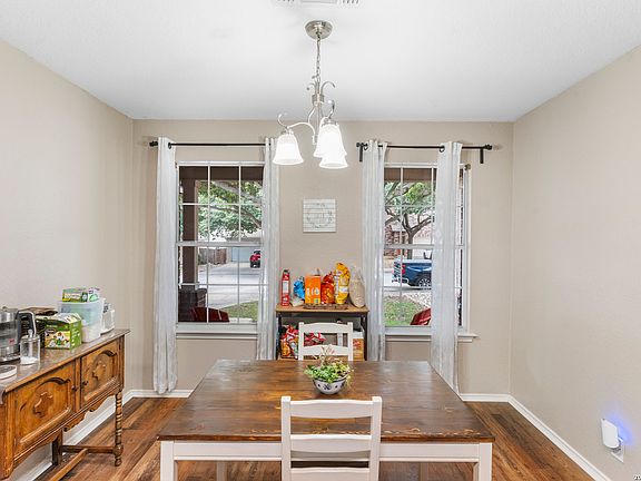 4th image of 6614 CLOVIS CT
