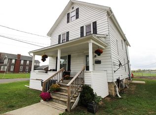 25 S Vernon St, Middleport, NY 14105